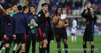 Koploper Barça ontsnapt met invaller Frenkie de Jong aan puntenverlies na eigen goal laagvlieger