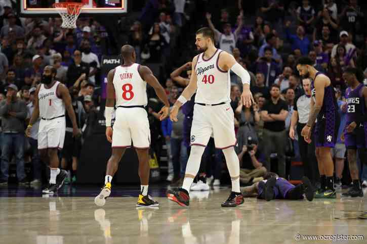 Clippers to face Warriors with shot at 6th seed on the line