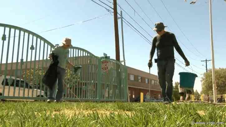 Albuquerque neighborhoods participate in citywide clean up day