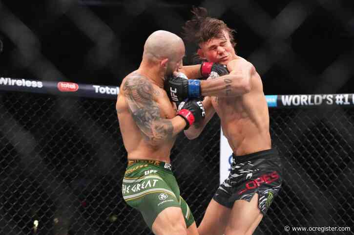 UFC 314: Alexander Volkanovski tops Diego Lopes to reclaim featherweight championship