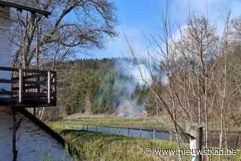 Vlaamse scouts leggen zware bosbrand in provincie Luxemburg op beeld vast: honderdtal hectare bos gaat in vlammen op
