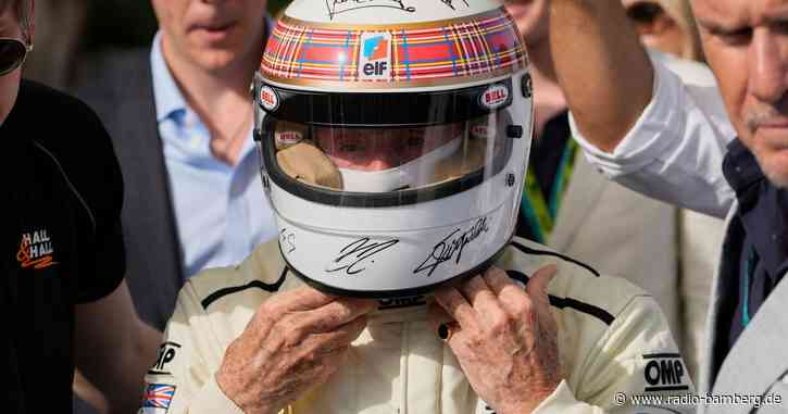 Helm der Weltmeister: Auch Michael Schumacher unterschrieb