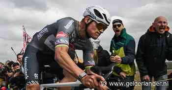 LIVE Parijs-Roubaix | IJzersterke Mathieu van der Poel op weg naar derde zege op rij, nog even schrik na lekke band