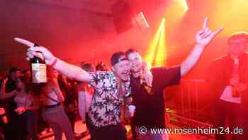 Super Stimmung in Babensham: 800 feierten mit den Burschen