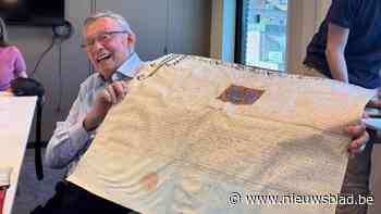 Familie Proost schenkt akte uit 1652 aan gemeente