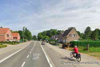 Fietser lichtgewond na botsing met autobestuurder