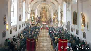 Heilbrunner ziehen feierlich in sanierte Kirche ein