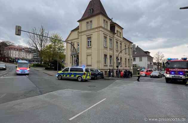 POL-MI: Schwerer Verkehrsunfall mit lebensgefährlich verletzter Fußgängerin in Lübbecke