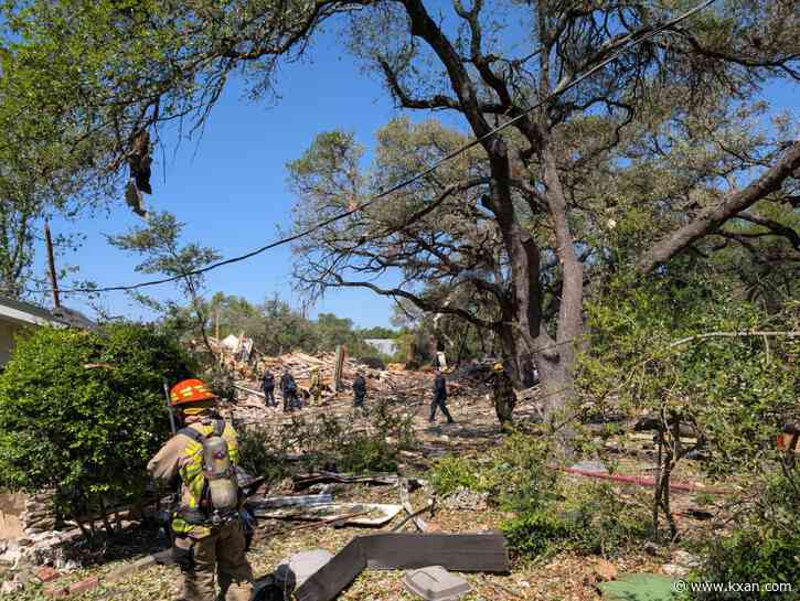 6 injured after house explosion in northwest Austin, cause under investigation