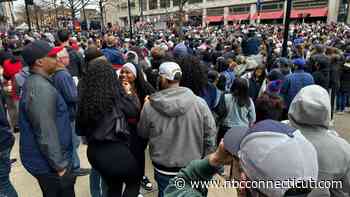 20,000 fans come out to support UConn women's basketball team at victory parade