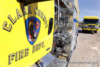 Small plane crashes on Las Vegas Boulevard, north of Jean