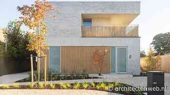 Aluminium gevelbekleding, uitgevoerd in houtlook.