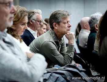 Medewerkers bieden in Den Haag petitie aan voor behoud omroep NTR