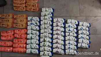 Mann stiehlt 63 Flaschen Shampoo in Wandelhalle im Supermarkt