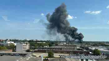 Energieversorger warnt: Rauchwolken ziehen über Wohngebiet