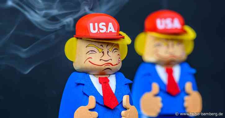 Erzgebirger heben Trump auf den Sockel: als Räuchermännchen