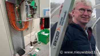 “Duizenden euro’s schade, maar geen buit”: inbrekers maken gat in muur en richten ravage aan in ‘t Beerke