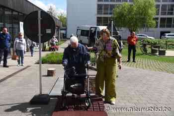 Ouderen leven zich op ‘rollatortreffen’ om te vermijden dat ze vallen