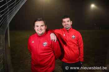 Nieuwe SK Deurne-trainer is 24-jarige zoon van Genk-man Dimitri de Condé: “Ik wil van het voetbal mijn job maken”