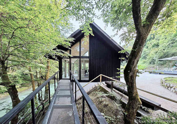 Tor zur Vintgar-Schlucht - Tickethäuschen in Slowenien von OFIS Arhitekti