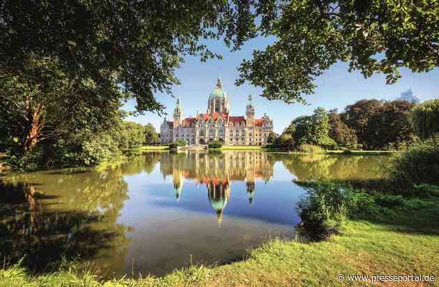 Neues Duo für Stadtnatur-Fans: Broschüre "Der Grüne Faden" und Garten-Entdeckertour im Programm
