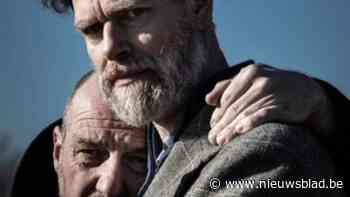 Theater op de boerderij te gast op vleeskippenbedrijf van Wouter en Marijke