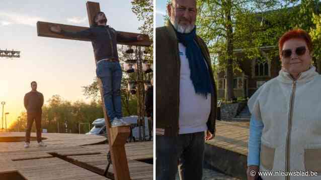 Passiespel in Mariekerke na 10 jaar terug, maar breekt ook met verleden: “Voor 1990 geen vrouwen op podium, vandaag staat er een vrouwelijke apostel”