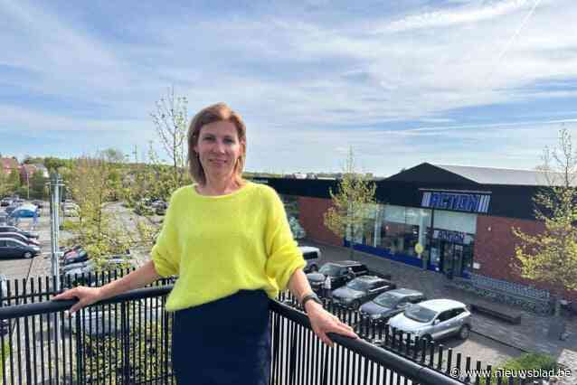 Kathleen (57) en Hendrik (57) vieren tien jaar Driespoort Shopping: “We zijn heel betrokken bij alles wat er gebeurt”