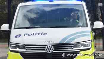 Vijfvoudig levenslang rijverbod houdt chauffeur niet tegen, politie takelt zijn auto