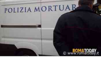 Accusa malore sulla Tuscolana, si accascia e muore
