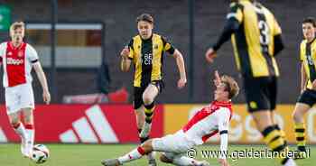 LIVE | Vitesse na puntenaftrek op zoek naar zege op De Toekomst