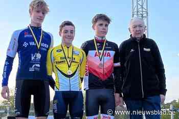 Nand De Bois verrast zichzelf met provinciale titel tijdrijden bij tweedejaars: “Nog maar mijn derde overwinning als nieuweling”