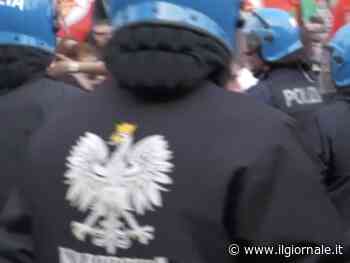 La verità sulle "felpe nazi", sputi su Salvini e Trump: quindi, oggi...