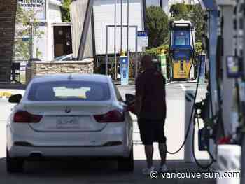 Need gas before the long weekend? Fill up now, says analyst