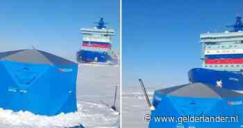 KIJK | Russische ijsbreker vaart bijna over tent op Noordpoolijs