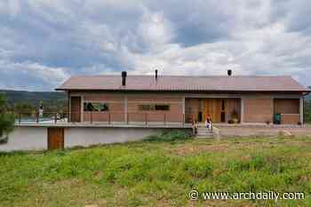 Vista Alegre House / LEIVA arquitetura