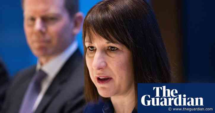 UK business confidence falls to lowest level in over two years, survey shows