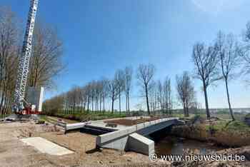 Nieuwe brug over Leopoldkanaal krijgt vorm