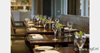 "Beneden eten de gasten, boven groeien de kruiden en sla"