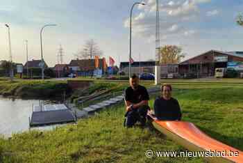 Kajakclub bestaat 50 jaar en droomt van veilige doorsteek naar het water: “Ons lokaal staat midden op een rotonde”