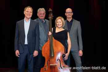 Könnerin am Bass gibt Swing-Konzert in Rahden