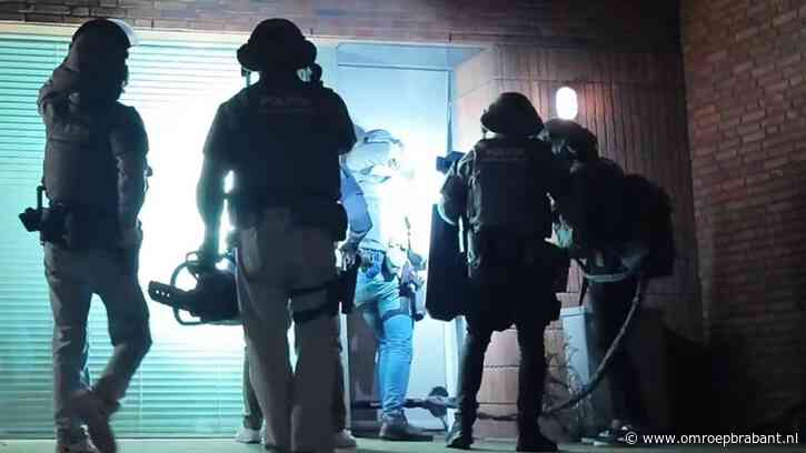 Invallen in groot politieonderzoek naar wapenhandel: 3 verdachten opgepakt