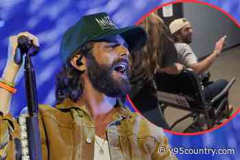 Thomas Rhett Leaves Show in a Wheelchair After Falling on Stage