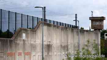 Brandanschläge und Schüsse auf Gefängnisse in Frankreich