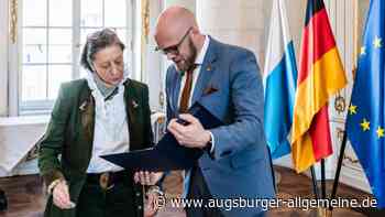 Verleihung des Bundesverdienstkreuzes: Marie-Louise Pachmann aus Augsburg wurde geehrt