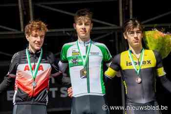 Noah Roels grijpt de zege in thuiskoers: “Mijn moeder moedigde me luid aan bij elke passage aan de voordeur”