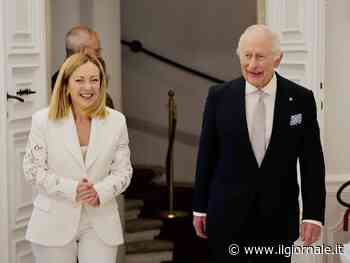 Re Carlo e le istruzioni per mangiare la Nutella. Il "regalo perfetto" fatto da Giorgia Meloni