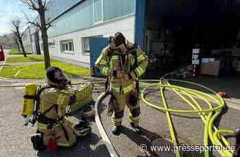 FW Menden: Brand in Filteranlage: Feuerwehr Menden im Einsatz am Dieselweg