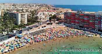 Spain tourism hotspot rocked by earthquake as families left 'terrified'