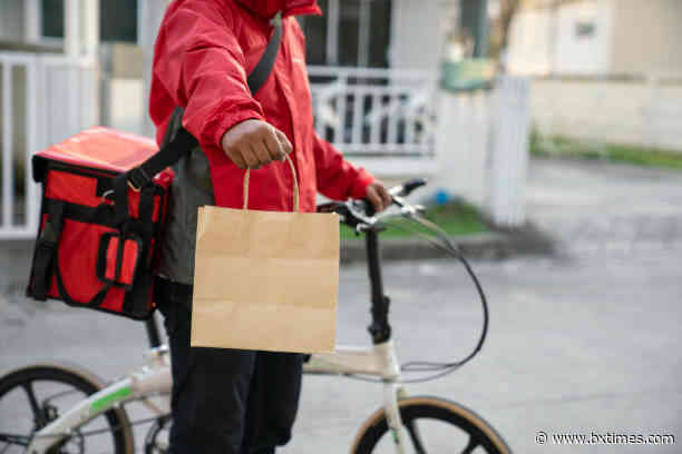 Op-ed: New York City should support immigrant delivery workers